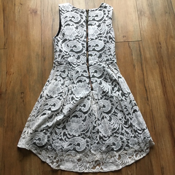 EUC MONTEAU White Lace Sleeveless Skater Mini Dress - Picture 7 of 9